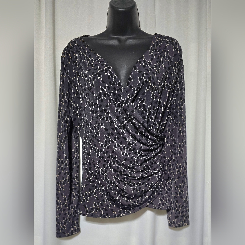 Ms. Tina by Tina Knowles gray print blouse top stretch size (4-6)